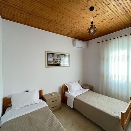 Rent Rooms Sakolli Berat Exterior foto